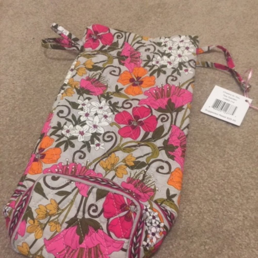 Vera Bradley Wine holder in Tea Garden Pattern, NW